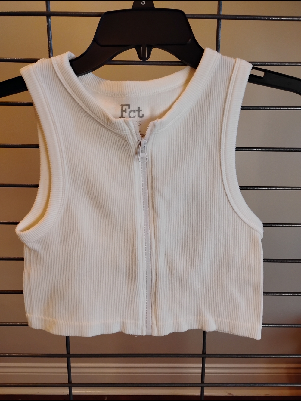 Fct Basics White‎ Ribbed Zip-Front Crop Tank